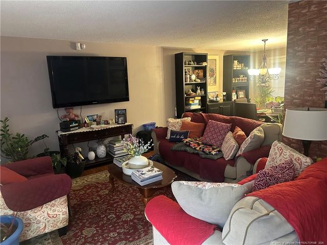 7121 Shellburne Drive, Raleigh, NC 27612