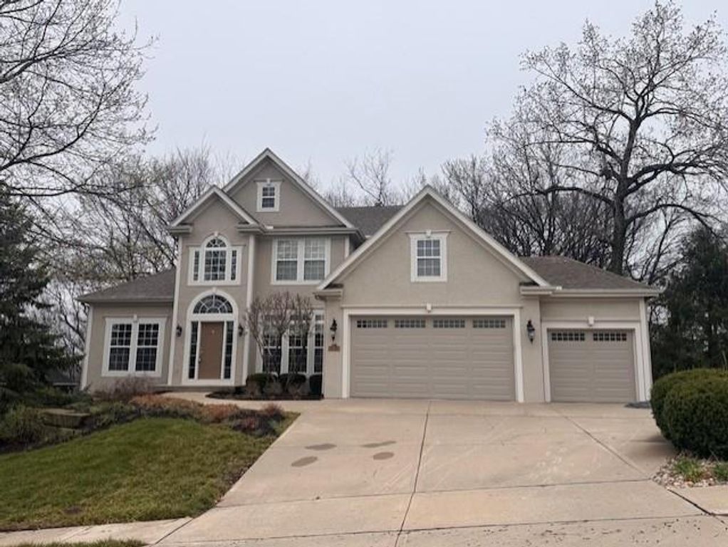 10200 Magnolia Lane, Parkville, MO 64152