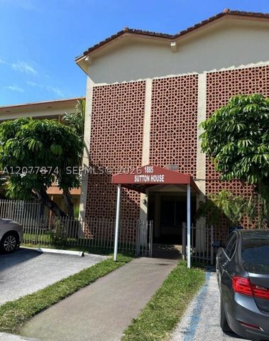 1885 NE 121st St 16, North Miami, FL 33181