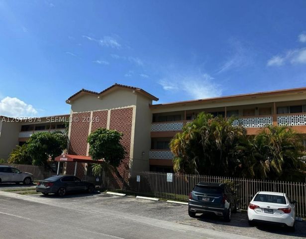 1885 NE 121st St 16, North Miami, FL 33181