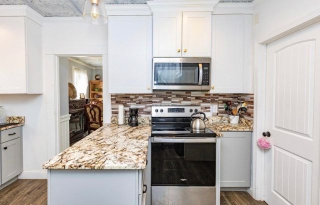 12 Quigley Avenue, Chelmsford, MA 01863