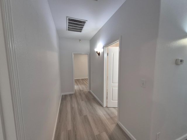 9128 N Recreation Avenue, Fresno, CA 93720