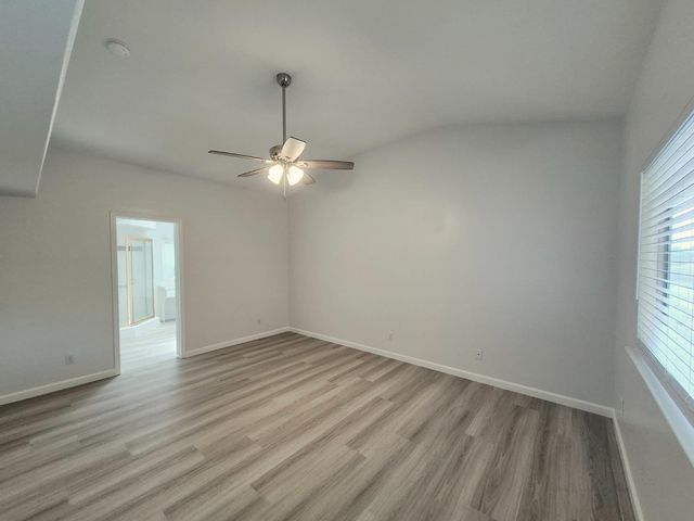 9128 N Recreation Avenue, Fresno, CA 93720