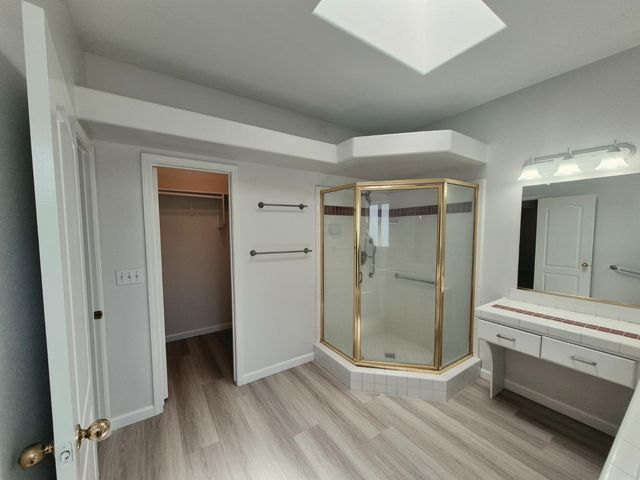 9128 N Recreation Avenue, Fresno, CA 93720