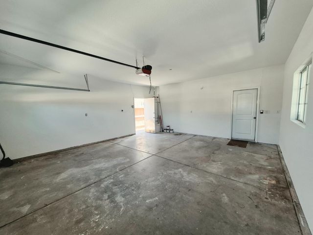 9128 N Recreation Avenue, Fresno, CA 93720