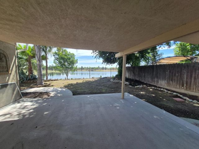 9128 N Recreation Avenue, Fresno, CA 93720