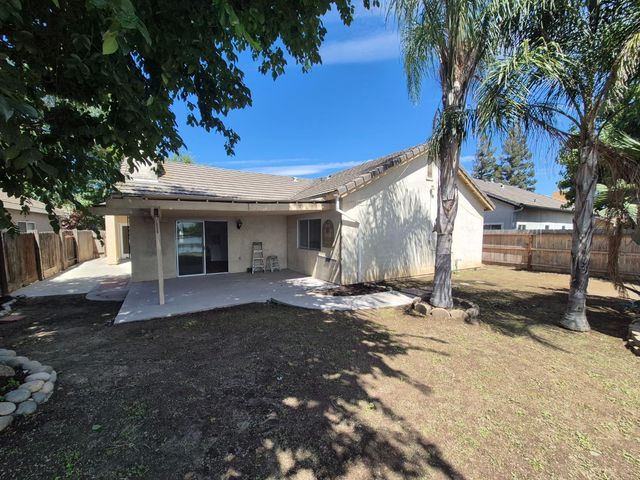 9128 N Recreation Avenue, Fresno, CA 93720