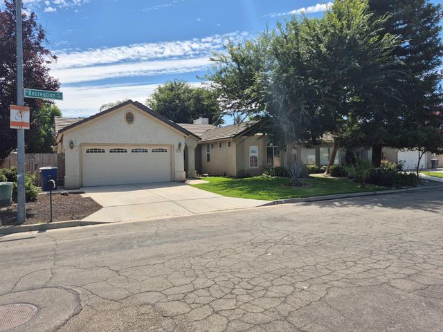 9128 N Recreation Avenue, Fresno, CA 93720
