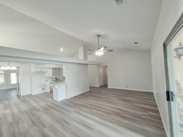9128 N Recreation Avenue, Fresno, CA 93720