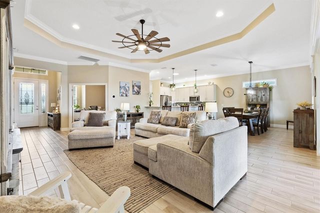 5105 JAREDS LANDING WAY, Oxford, FL 34484