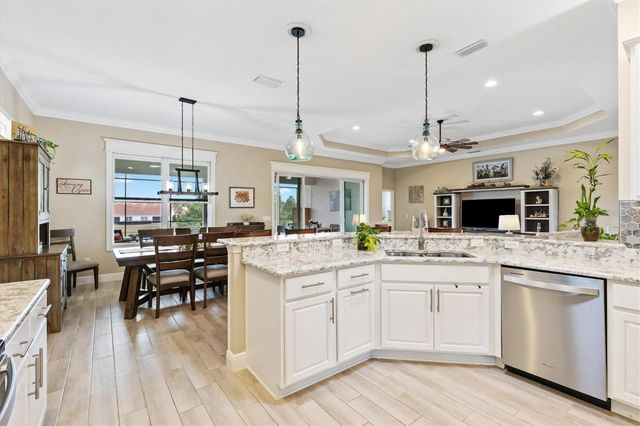 5105 JAREDS LANDING WAY, Oxford, FL 34484