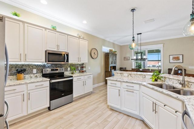 5105 JAREDS LANDING WAY, Oxford, FL 34484