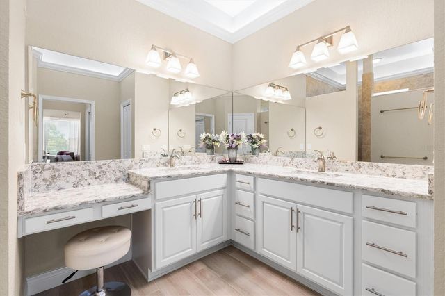5105 JAREDS LANDING WAY, Oxford, FL 34484