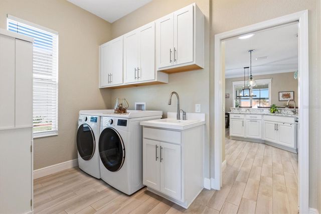 5105 JAREDS LANDING WAY, Oxford, FL 34484