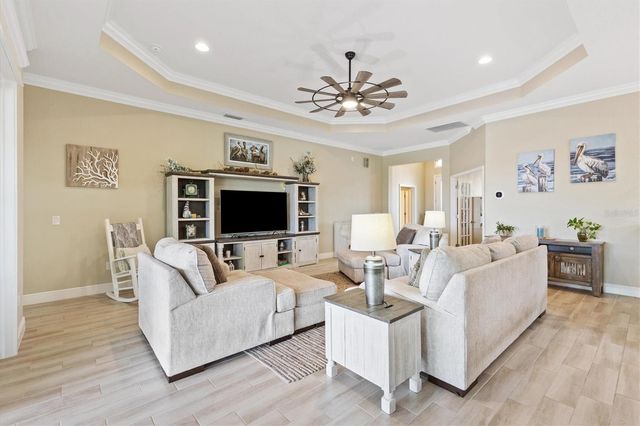5105 JAREDS LANDING WAY, Oxford, FL 34484