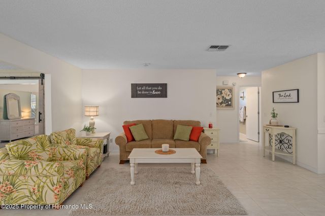 6147 Turnburry Court, Spring Hill, FL 34606