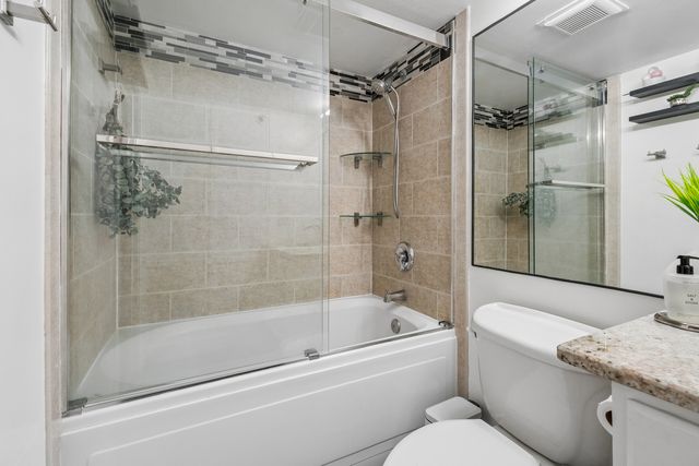 500 S Clinton Street 641, Chicago, IL 60607