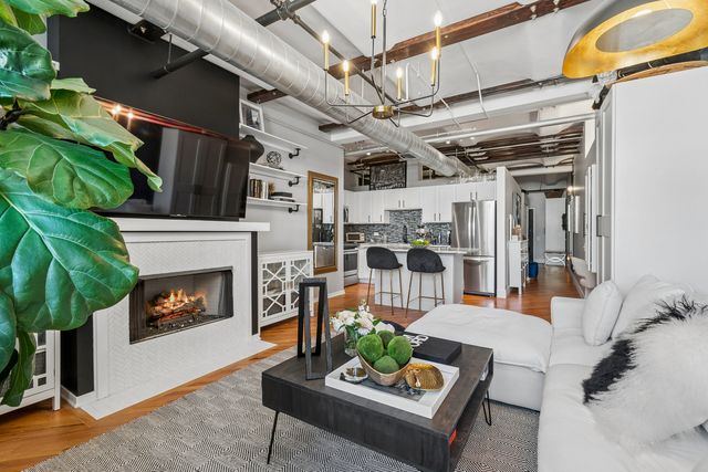 500 S Clinton Street 641, Chicago, IL 60607