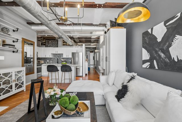 500 S Clinton Street 641, Chicago, IL 60607