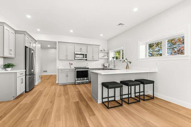 14 Liana Street, Woburn, MA 01801
