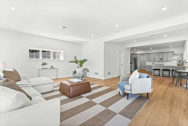 14 Liana Street, Woburn, MA 01801