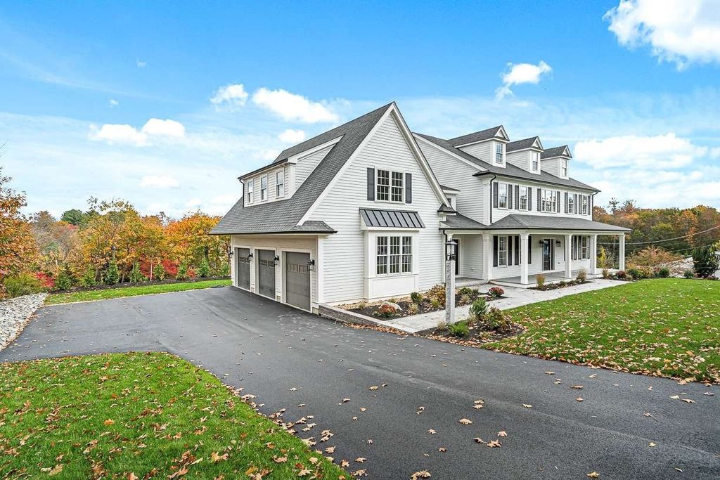 14 Liana Street, Woburn, MA 01801