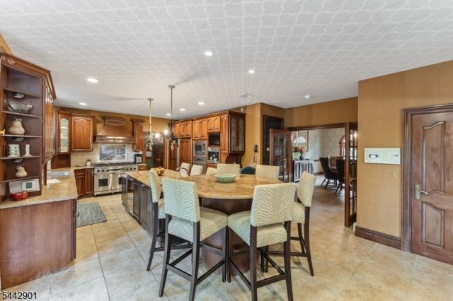 25 Wilshire Dr, Sparta Twp., NJ 07871