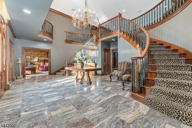 25 Wilshire Dr, Sparta Twp., NJ 07871