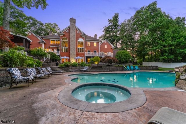 25 Wilshire Dr, Sparta Twp., NJ 07871