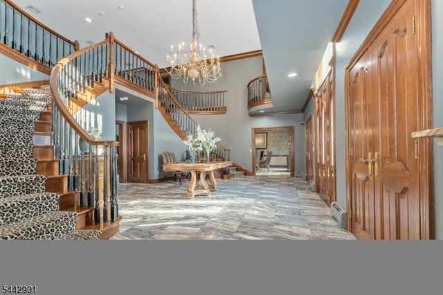 25 Wilshire Dr, Sparta Twp., NJ 07871
