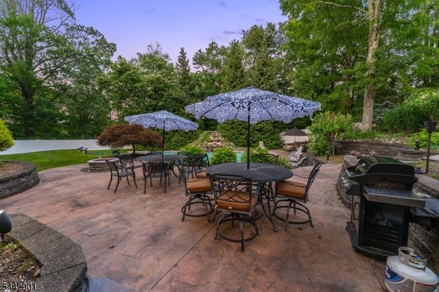 25 Wilshire Dr, Sparta Twp., NJ 07871