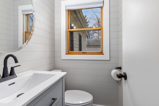 924 W Orange Street, Greenville, MI 48838