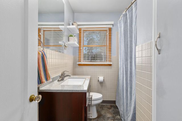 924 W Orange Street, Greenville, MI 48838