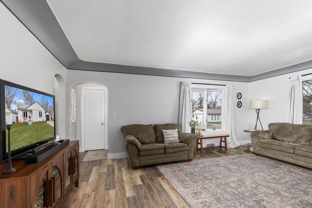 924 W Orange Street, Greenville, MI 48838