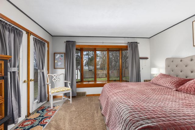 924 W Orange Street, Greenville, MI 48838