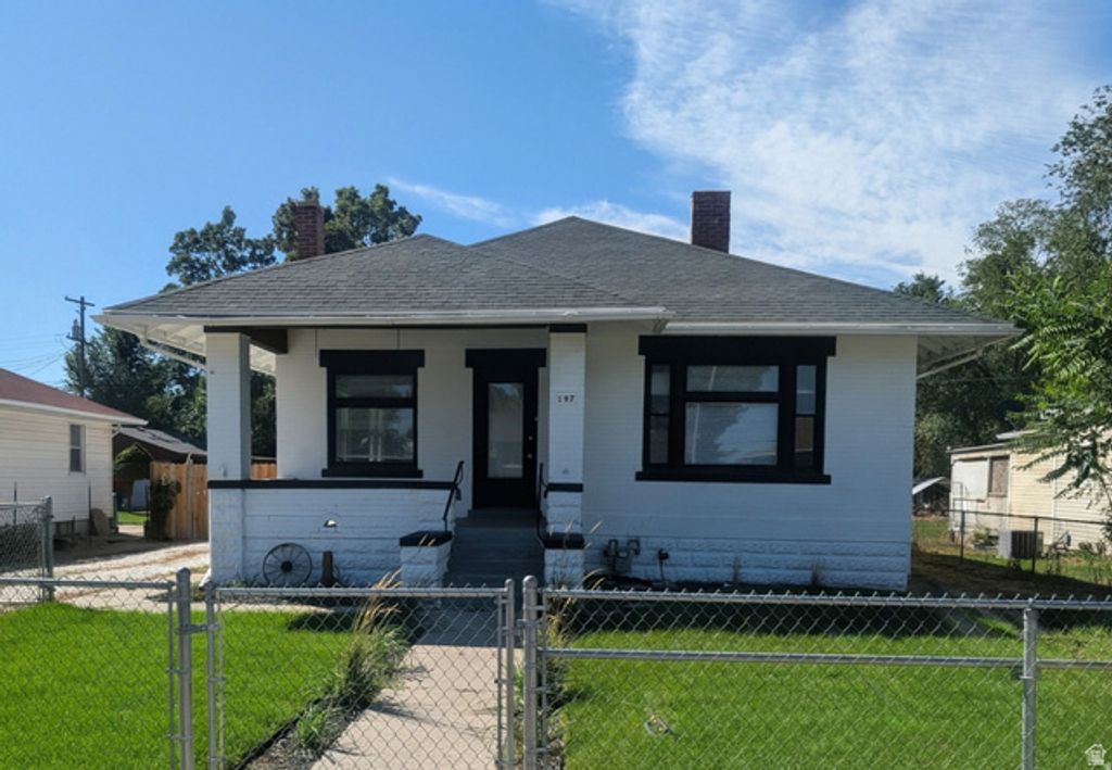 197 W CENTER ST, Midvale, UT 84047