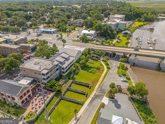 107 Broad Street C, Darien, GA 31305