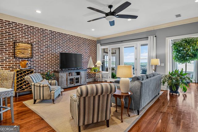 107 Broad Street C, Darien, GA 31305