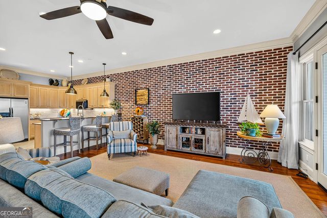 107 Broad Street C, Darien, GA 31305