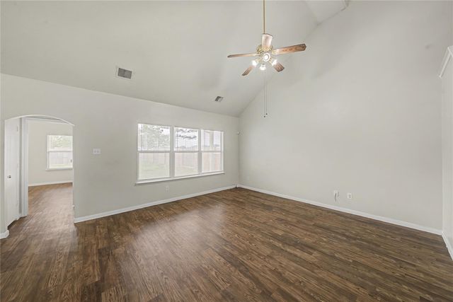 1111 Auburn View Lane, Fresno, TX 77545