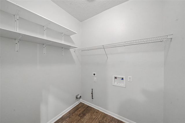 1111 Auburn View Lane, Fresno, TX 77545