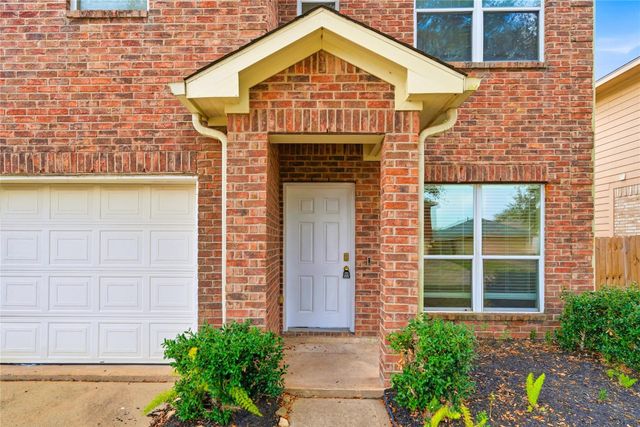 1111 Auburn View Lane, Fresno, TX 77545