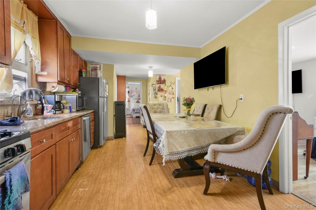 35 Charles Street, New Rochelle, NY 10801 — photo 4