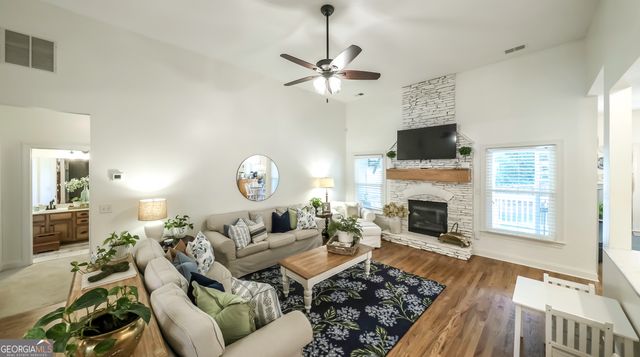 311 Wooded Glen Ln, Carrollton, GA 30117
