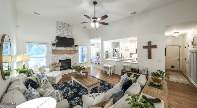 311 Wooded Glen Ln, Carrollton, GA 30117