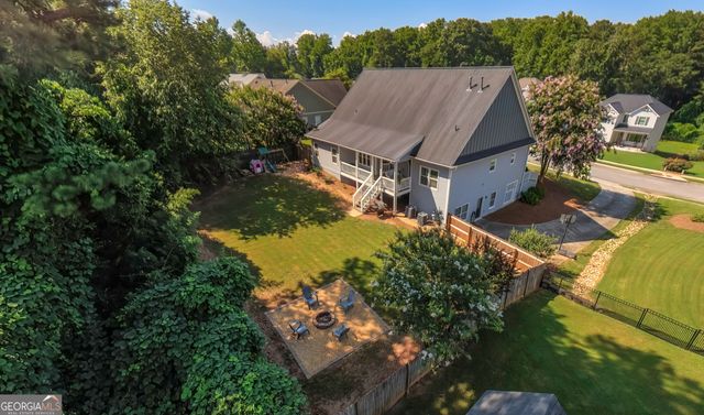 311 Wooded Glen Ln, Carrollton, GA 30117