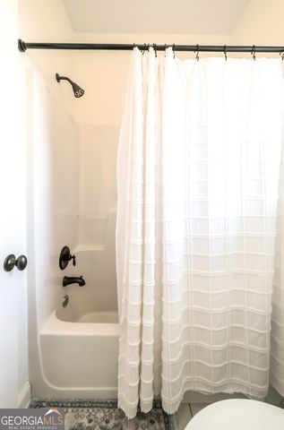 311 Wooded Glen Ln, Carrollton, GA 30117