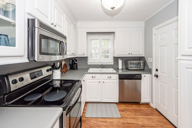 7758 Barclay Avenue, North Charleston, SC 29418