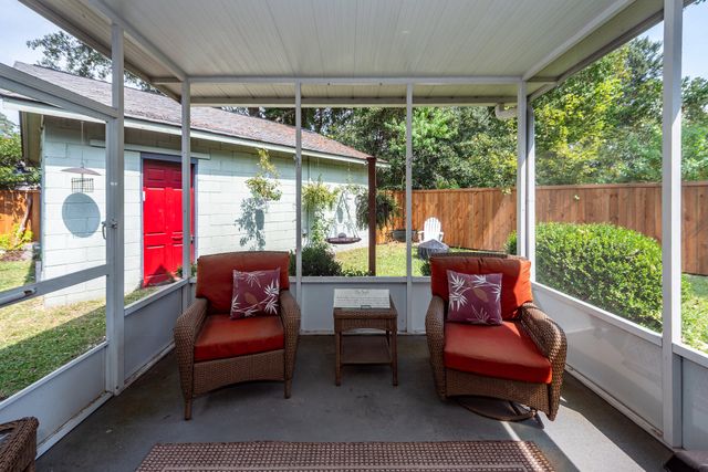 7758 Barclay Avenue, North Charleston, SC 29418