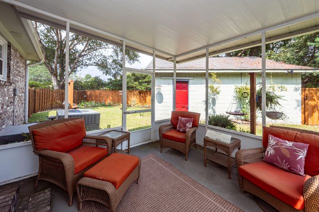 7758 Barclay Avenue, North Charleston, SC 29418